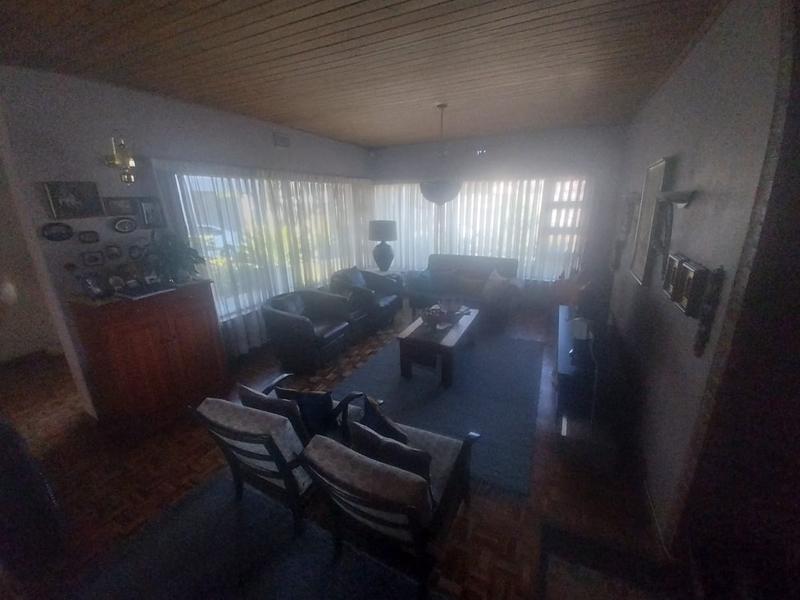 4 Bedroom Property for Sale in Monte Vista Western Cape